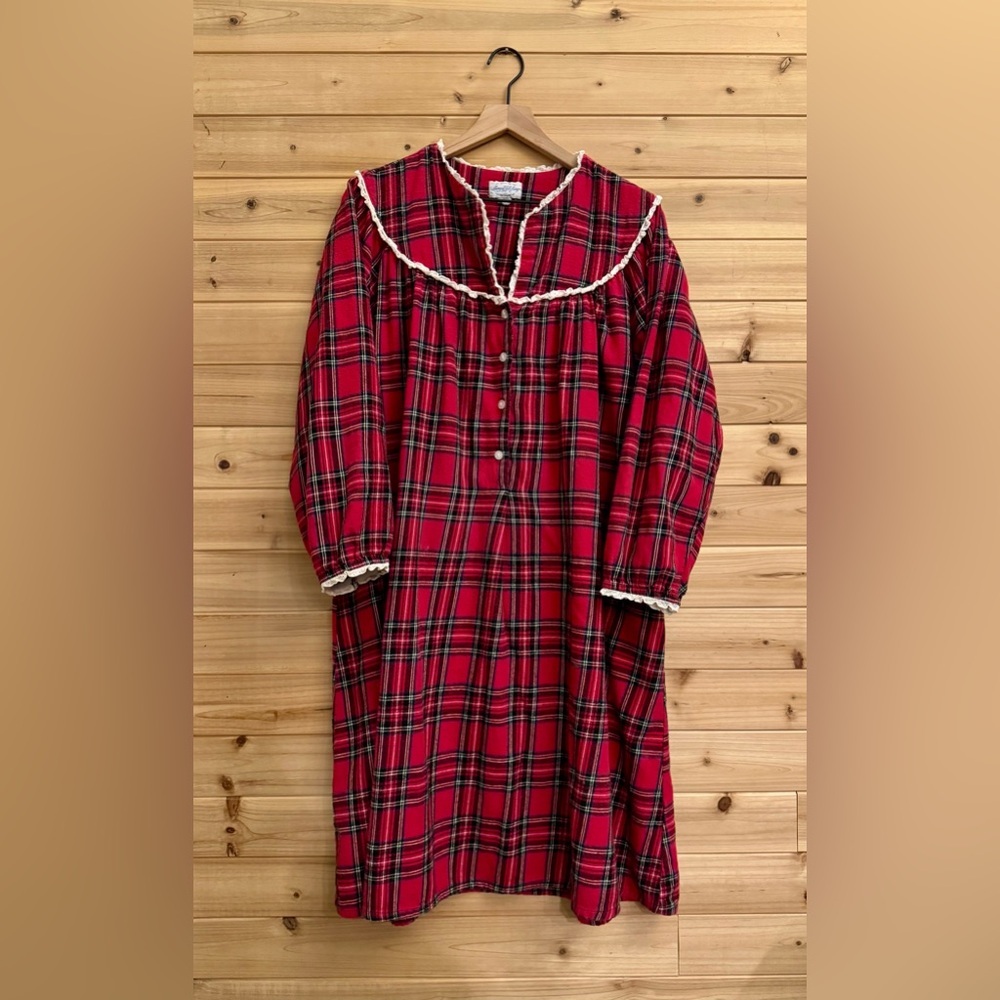 Lanz Of Salzburg Large Cotton Red Black Plaid Long Sleeve Flannel Nightgown